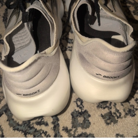 Brooks Aurora-BL running shoes Mens Size 11.5 Sneakers - Picture 7 of 7